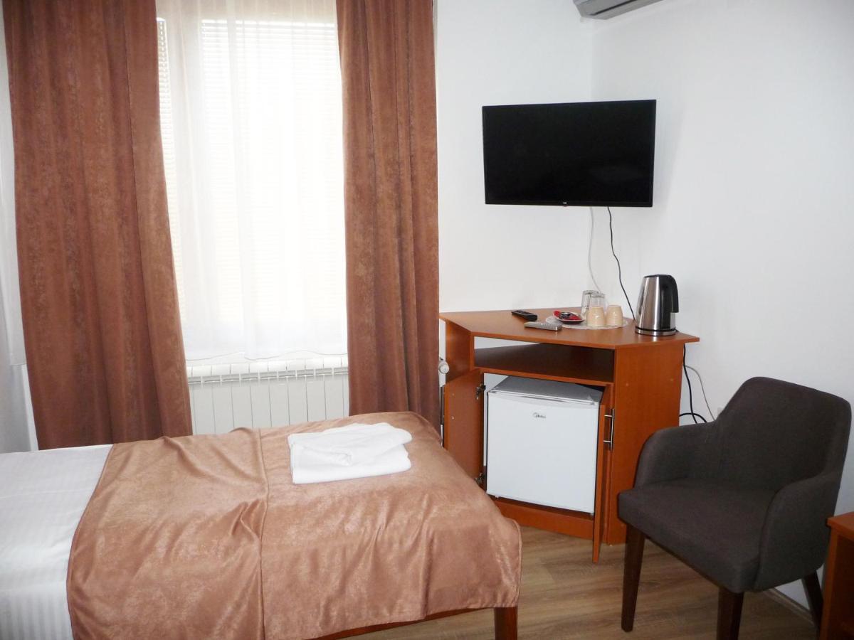 Sobe Rooms Aleksandar Nis Exterior photo