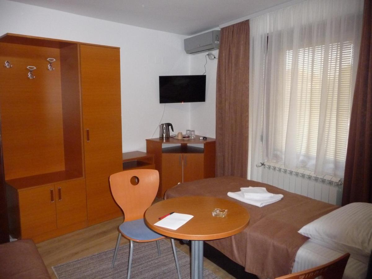 Sobe Rooms Aleksandar Nis Exterior photo